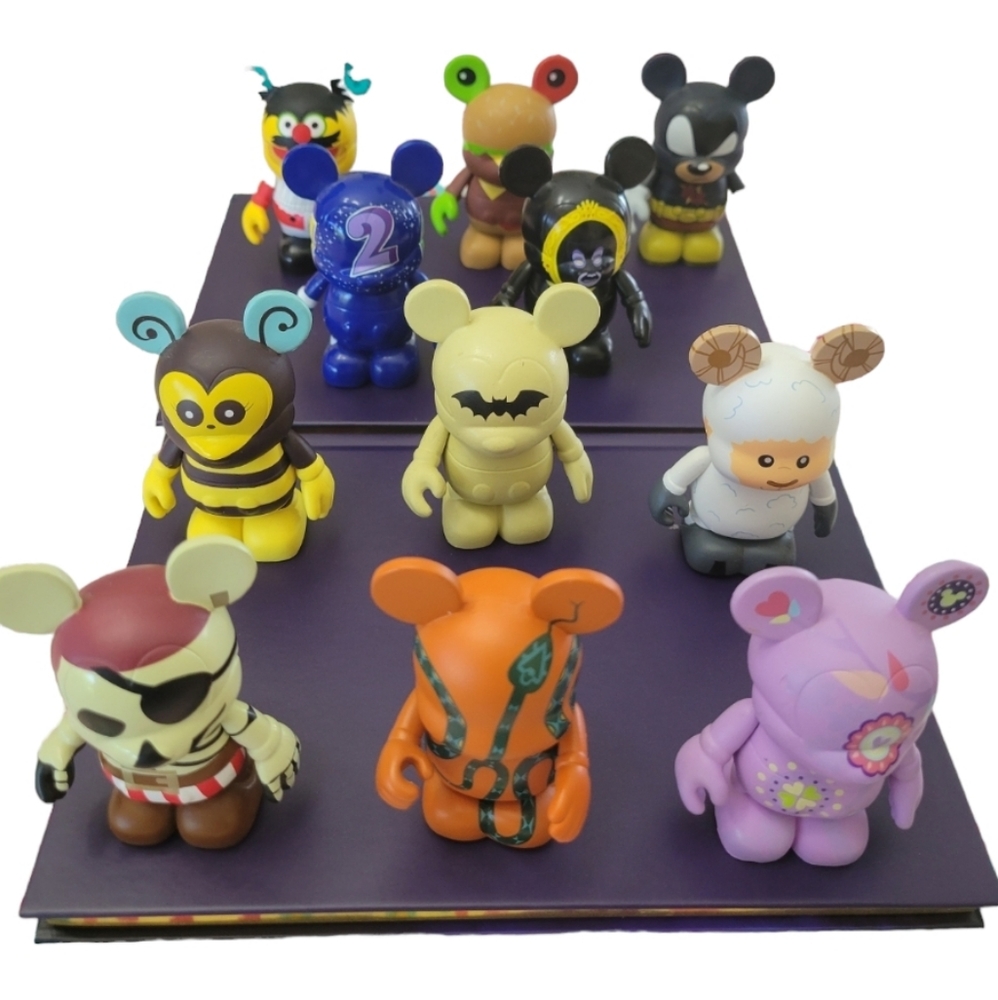Disney Vinylmation 11 Figure Set